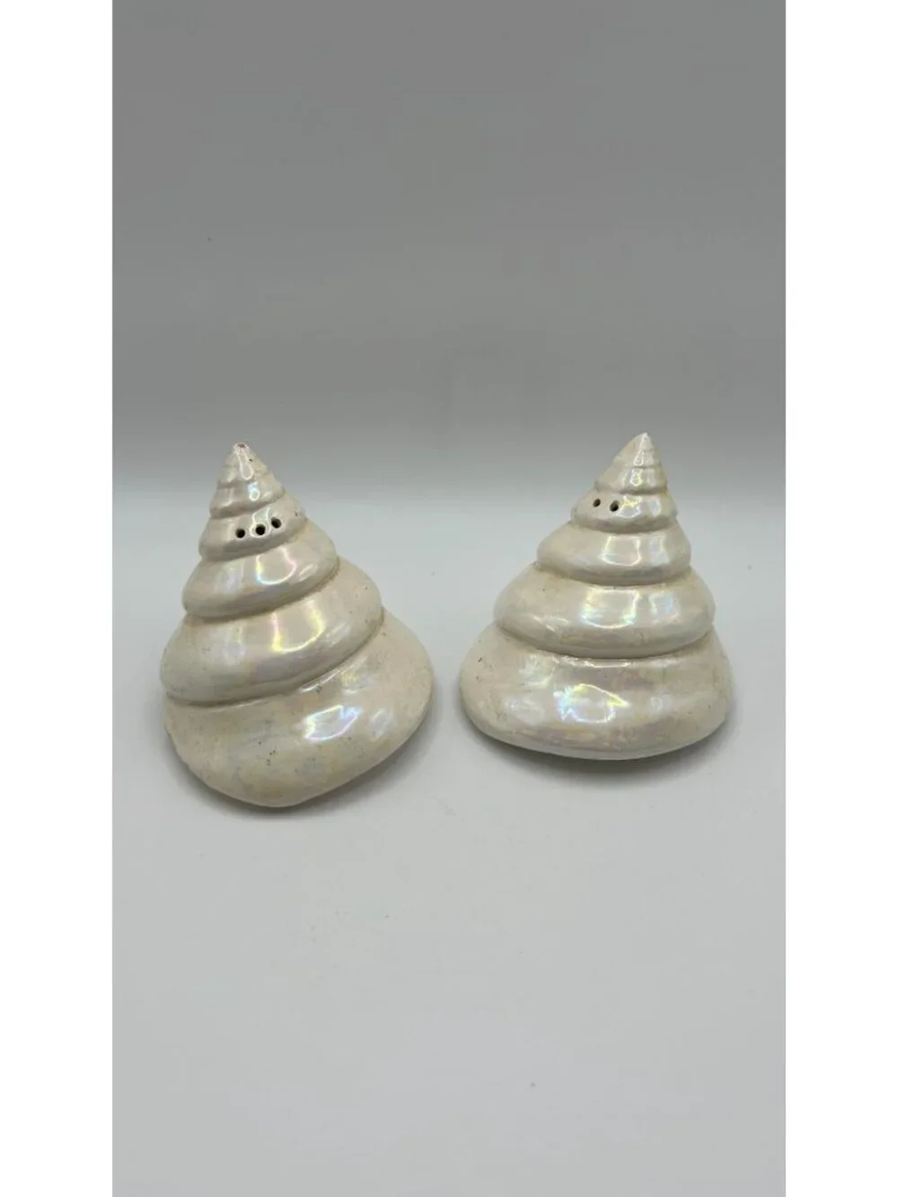 Ceramic Iridescent Seashell Salt & Pepper Shakers Made In Taiwan White Coastal K